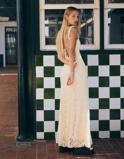 Muskoka | Lace Midi Dress